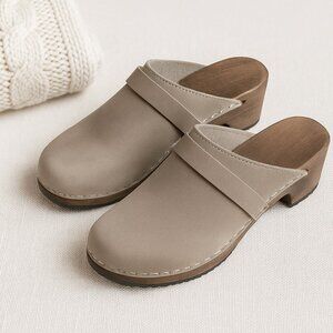 Lotta From Stockholm Nubuck Leather Clogs – Taupe / Stone – Size 41
